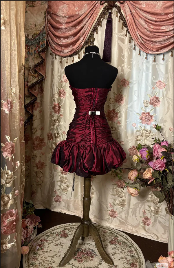 Sexy Deep V Neckholder A-Linie Homecoming-Kleid Lila Cocktailkleid J7496