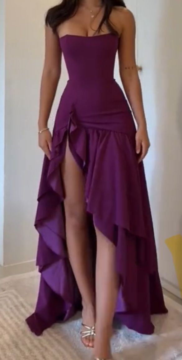 Robe de bal longue bustier violette à volants et fente en mousseline de soie J8114
