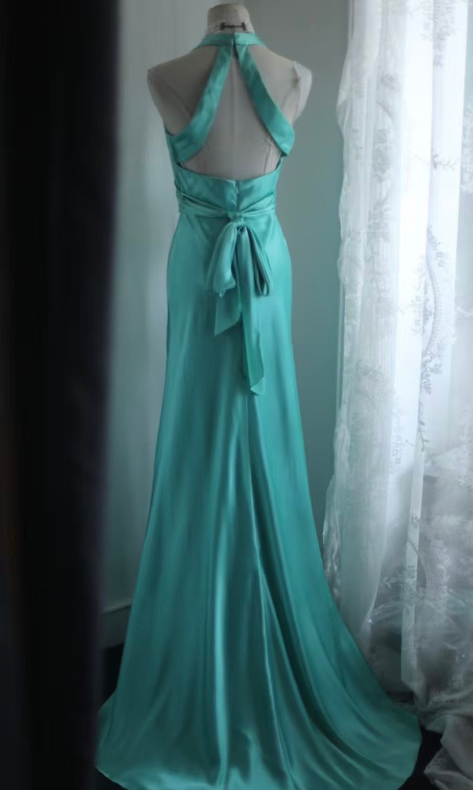 Robe de bal sirène en satin dos nu, robe d'invitée de mariage J7727