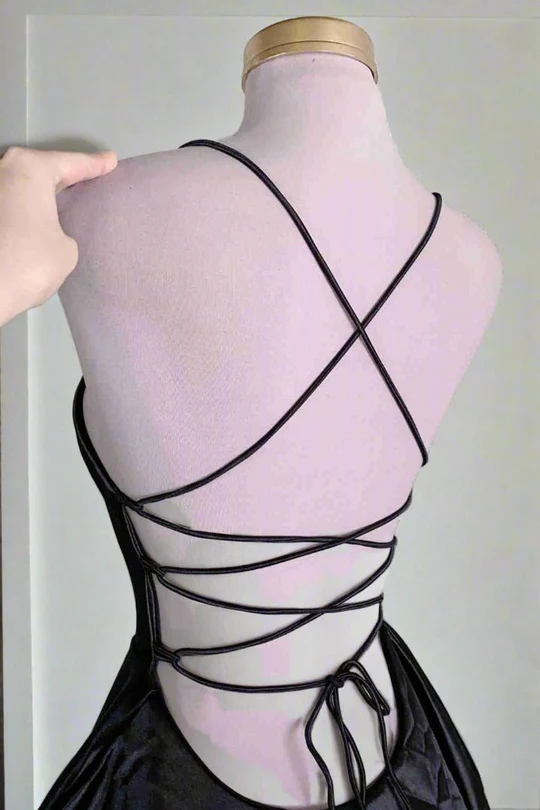 Robe de soirée courte à bretelles spaghetti J6960