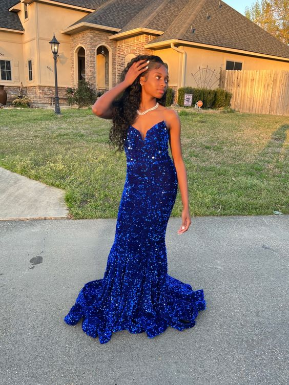 Robe de bal longue sirène bleu roi à sequins J2567