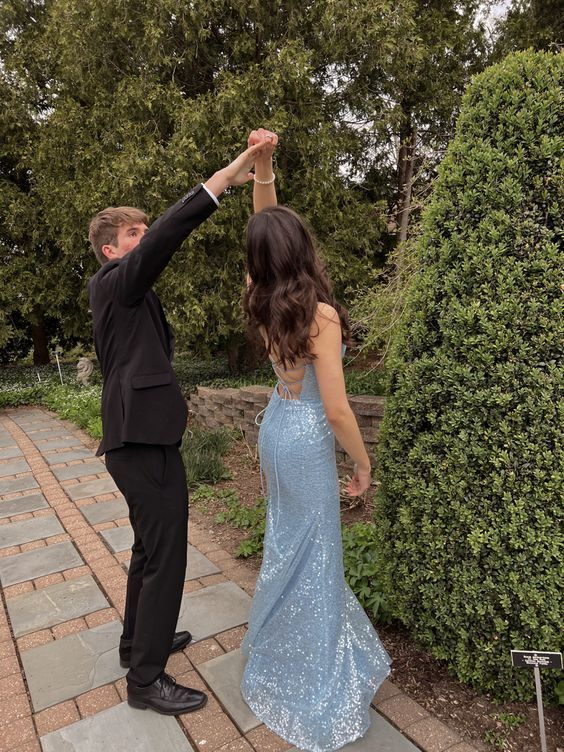 Robe de bal longue sirène bleu clair à paillettes J2568