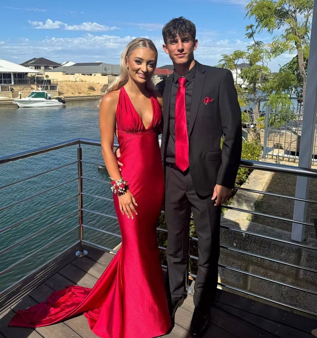 Robe de bal sirène longue rouge à col en V et traîne J2720