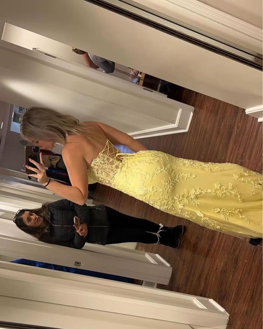 Robe de bal sirène bustier en tulle jaune avec appliques J2726