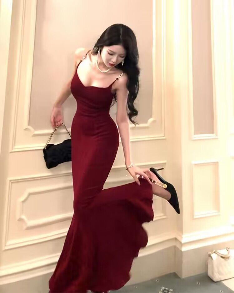 Robe de bal sirène bordeaux à bretelles spaghetti J2766