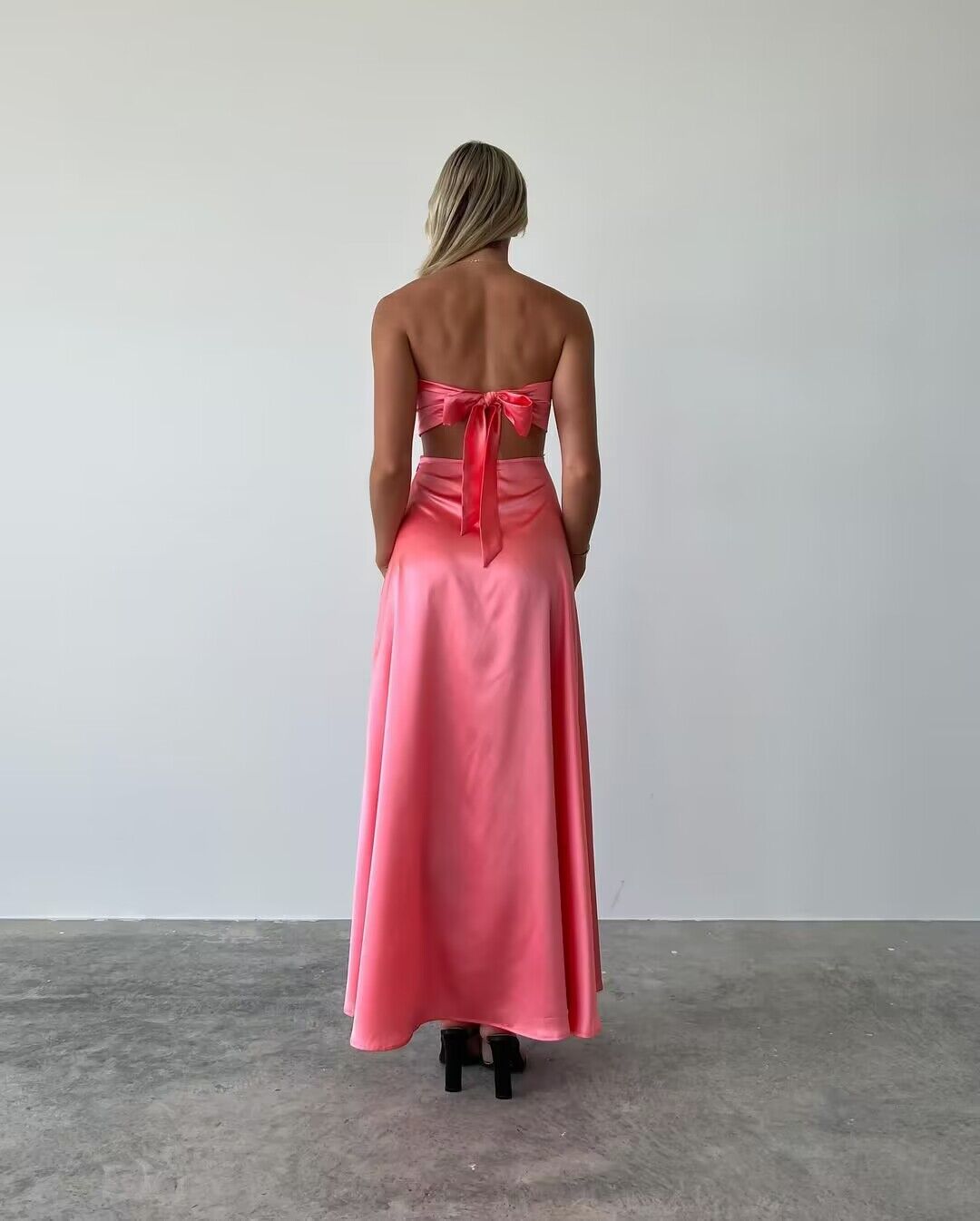 Trägerloses, langes Ballkleid in Wassermelonen-A-Linie J2890