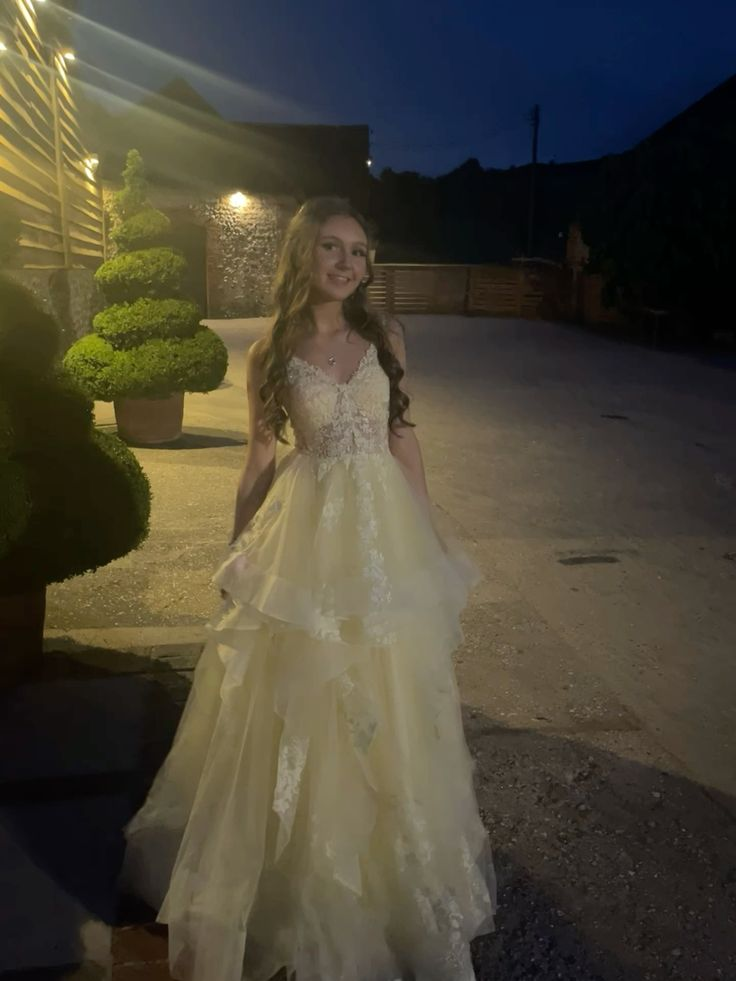 V Neck Yellow A Line Tulle Applique Prom Dress J7755