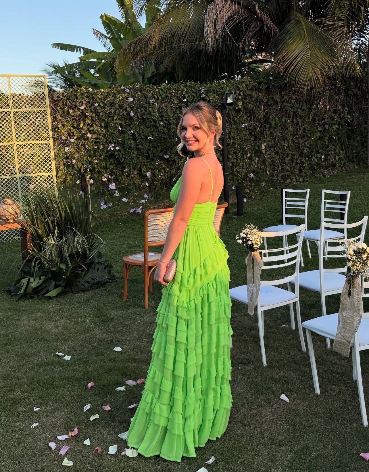 Robe de mariée trapèze verte à bretelles spaghetti et à volants, robe de bal J7762