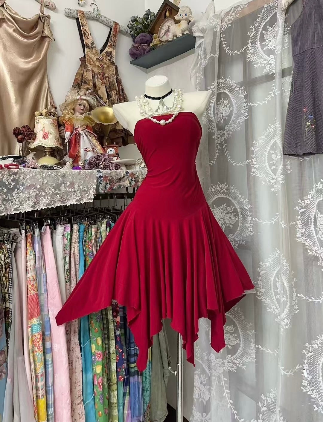 Robe d'anniversaire rouge bustier coupe trapèze J7997