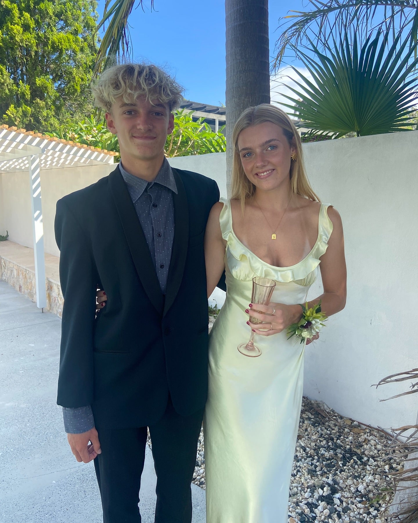 Robe de bal fourreau jaune à volants, robe de soirée formelle J5895