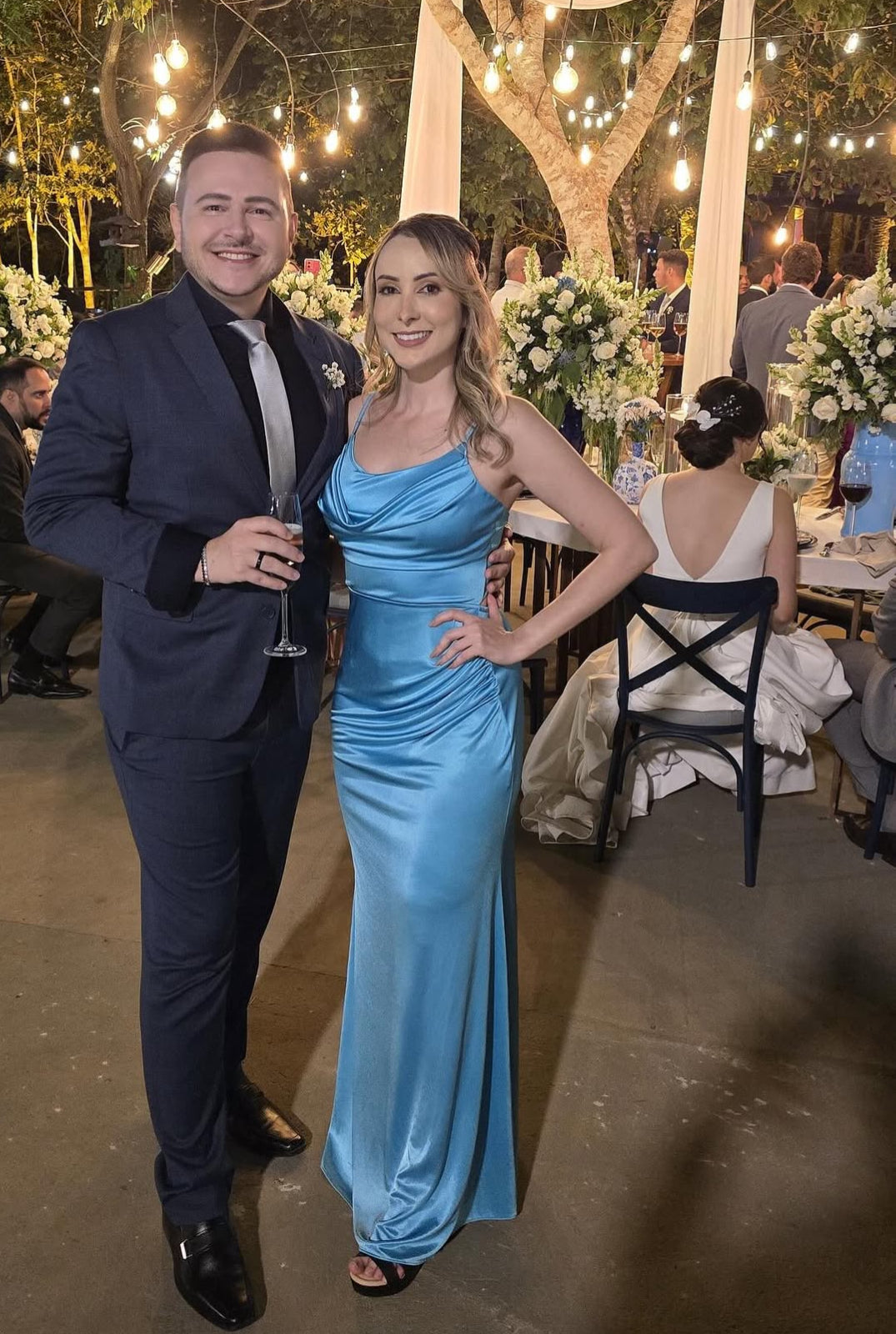 Robe de soirée longue sirène bleue à bretelles spaghetti en satin J7787