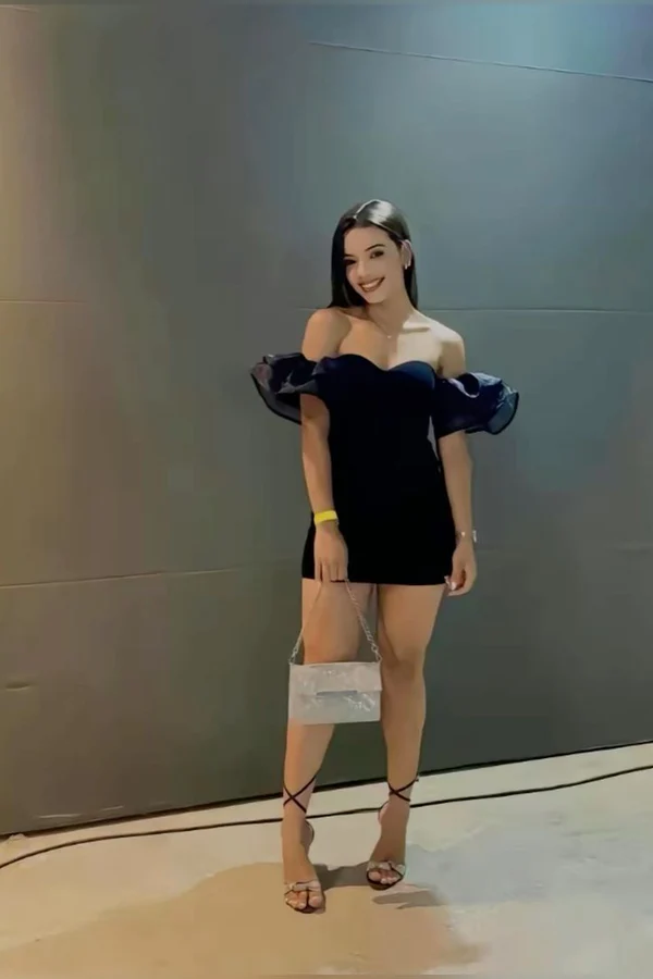 Schulterfreies schwarzes Geburtstagskleid, Heimkehrkleid J8387