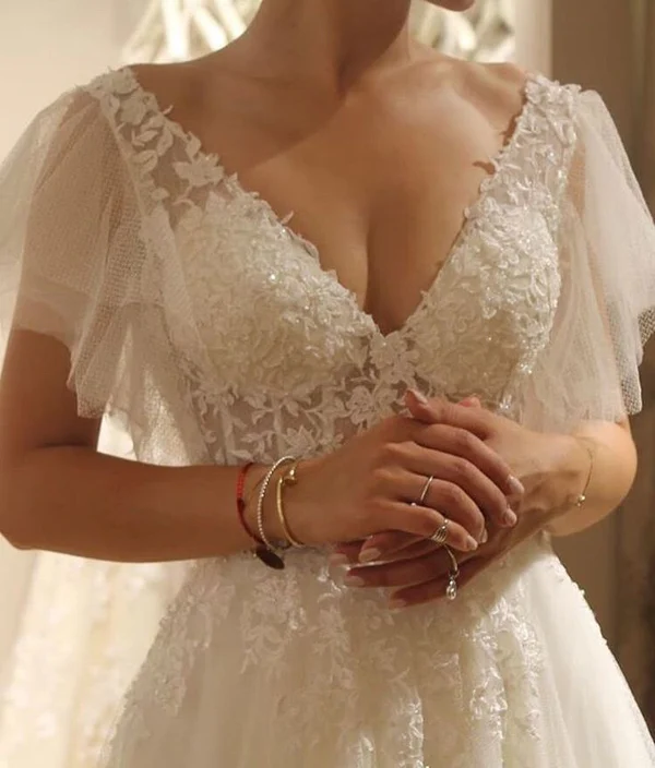 Robe de mariée trapèze en tulle et dentelle avec appliques J6299