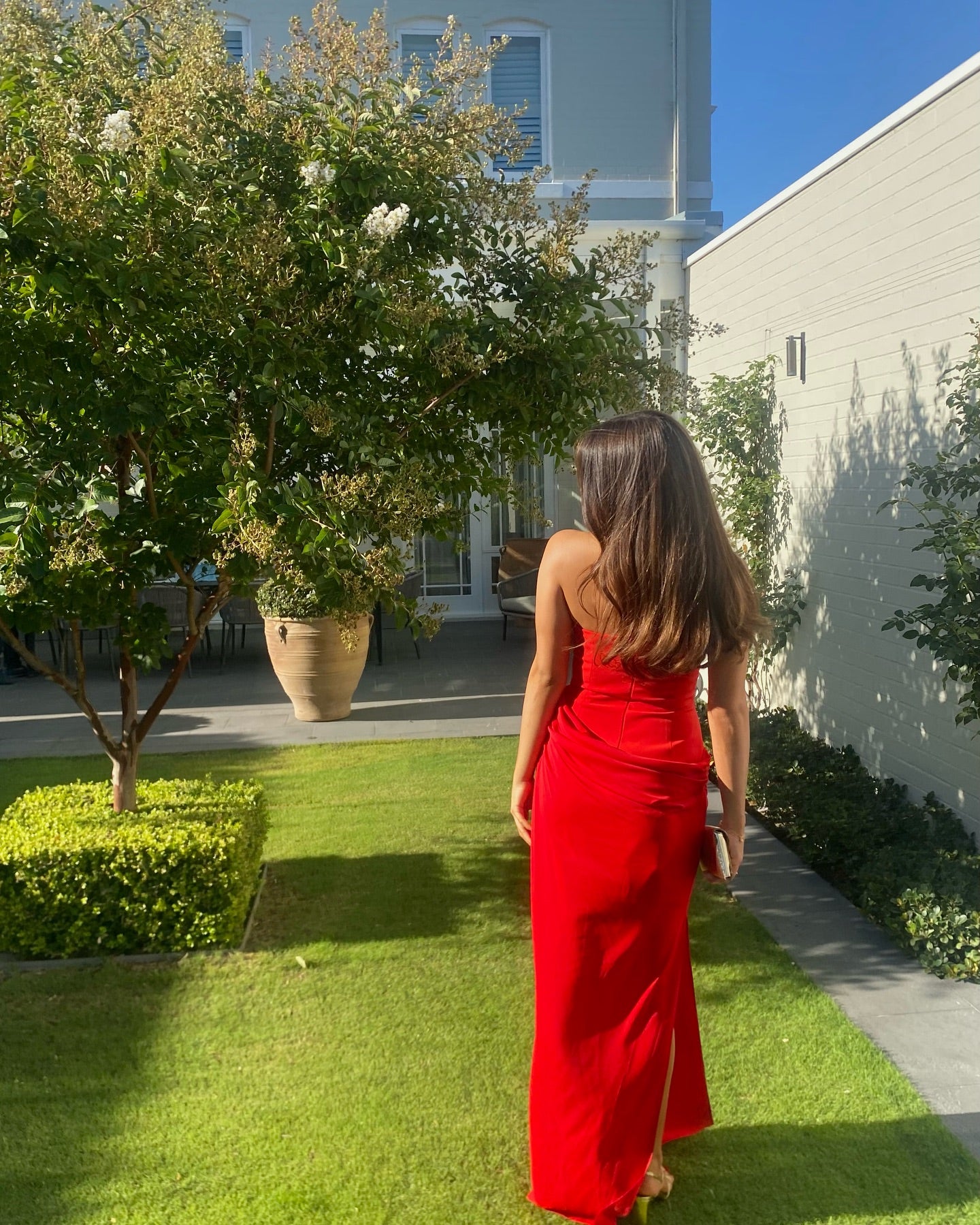 Robe de soirée fourreau rouge bustier J6276