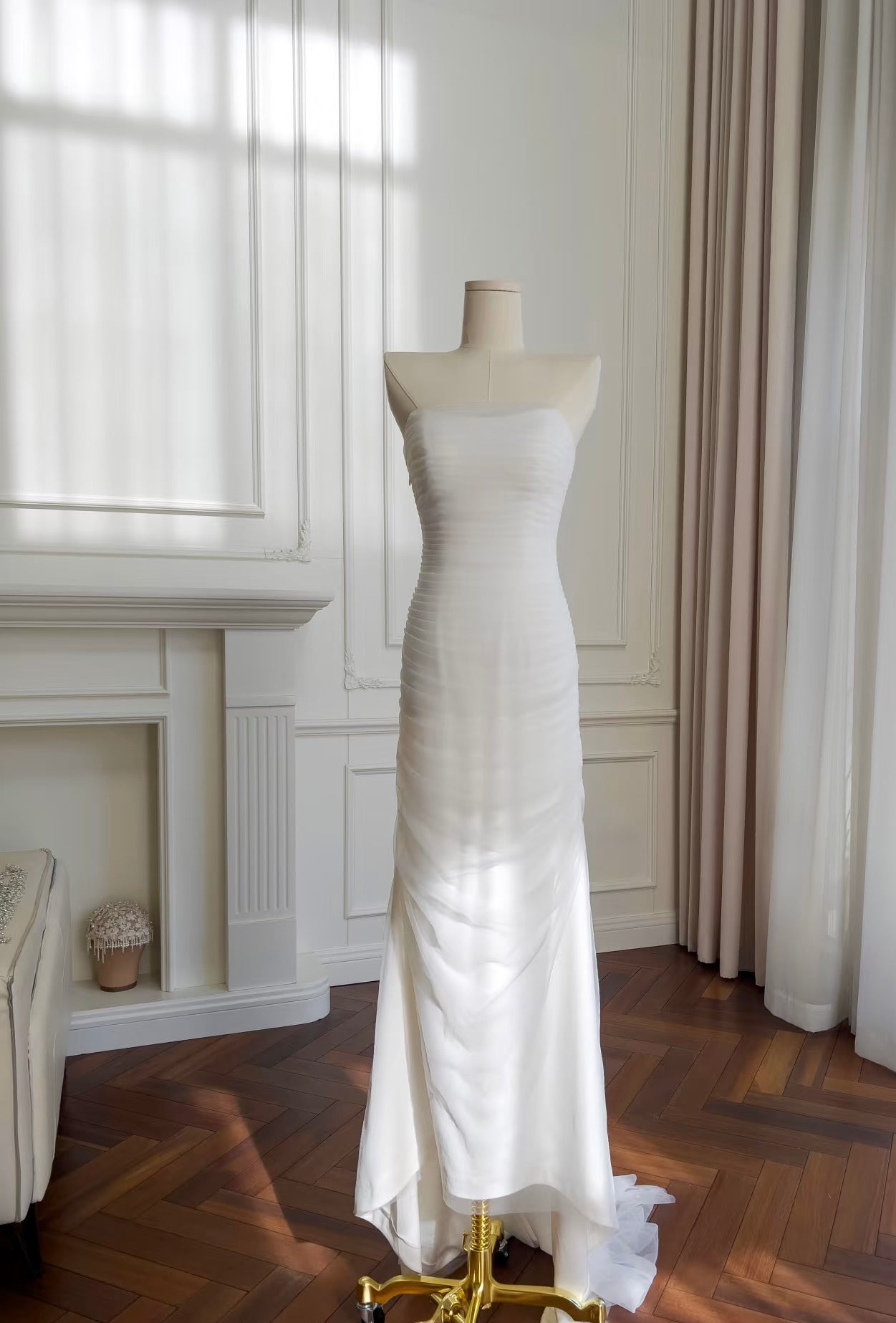 Strapless Chiffon White Wedding Dress Elegant Simple Wedding Gown J6328