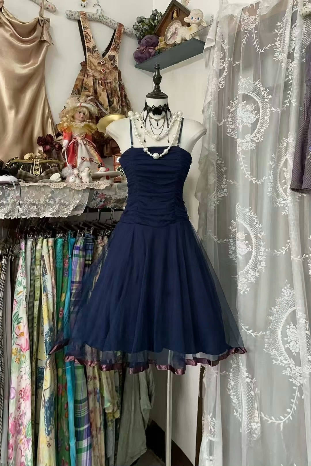 Robe courte bleu marine coupe trapèze à bretelles spaghetti J6633