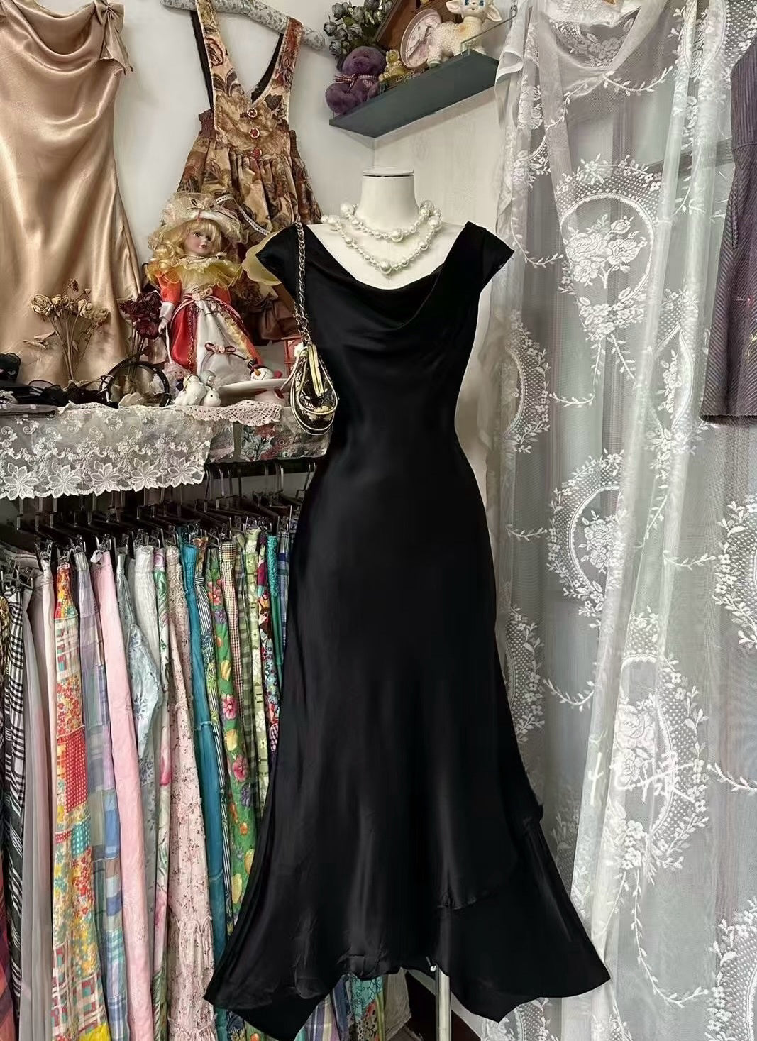 Schwarzes Meerjungfrau-Satin-Abendkleid, Partykleid, J6663