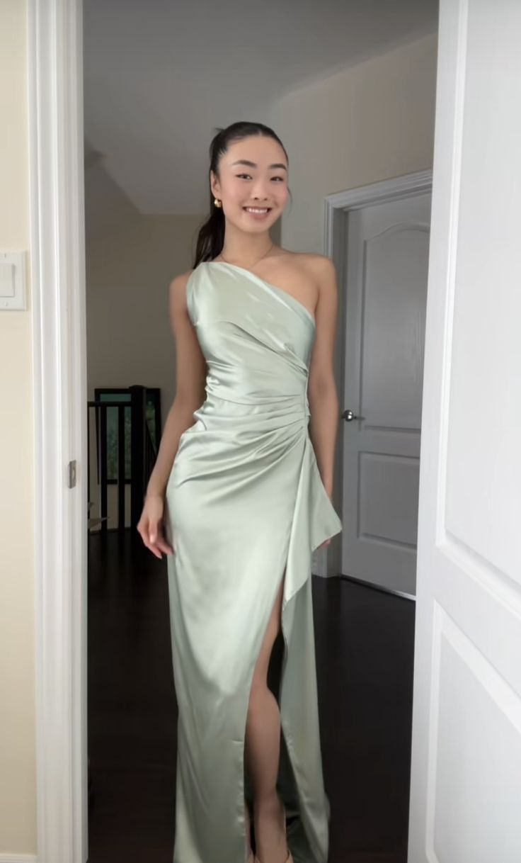 Robe de bal fourreau en satin à une épaule, robes de demoiselle d'honneur J6744