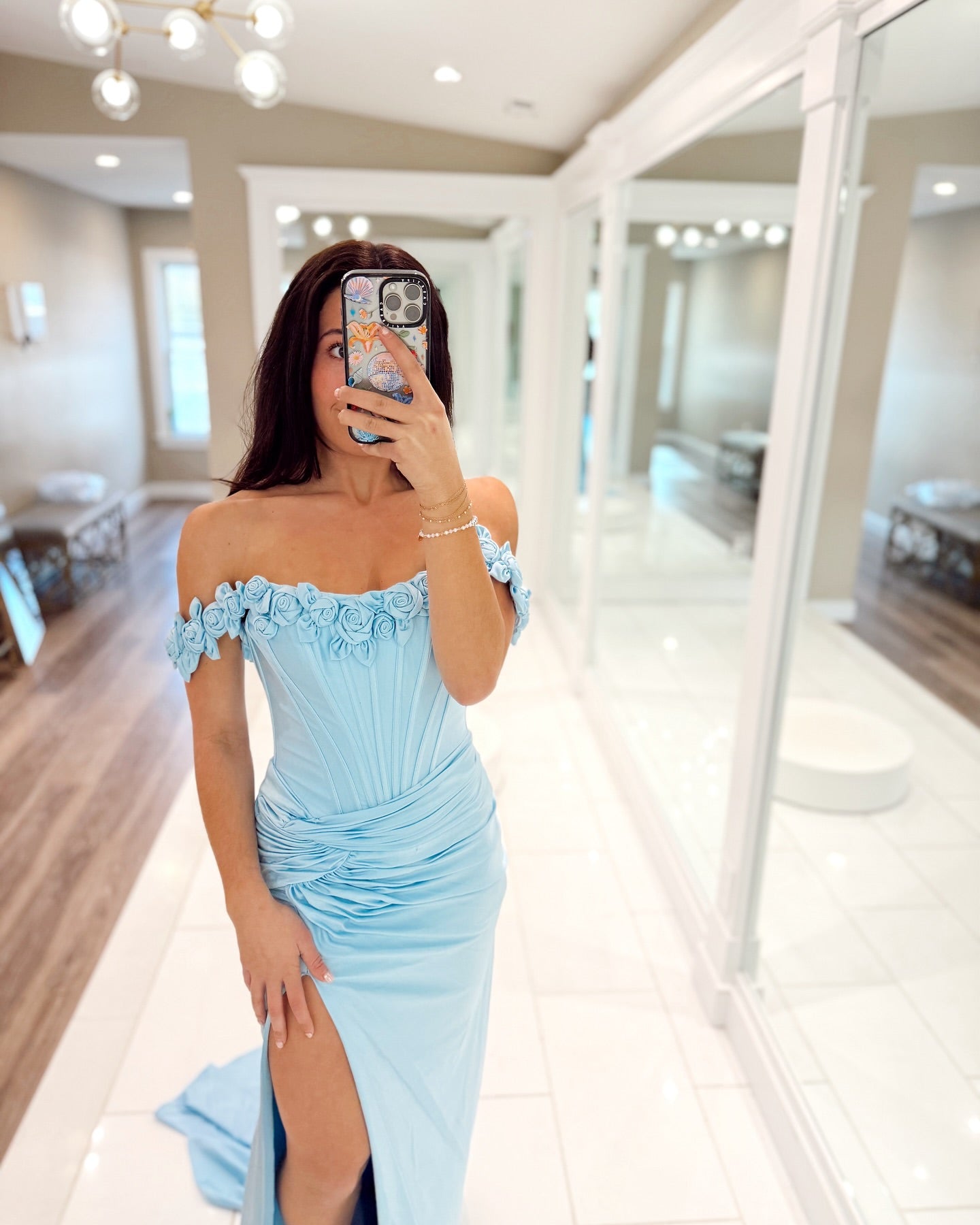 Schulterfreies blaues Meerjungfrau-Ballkleid mit Schlitz J6896