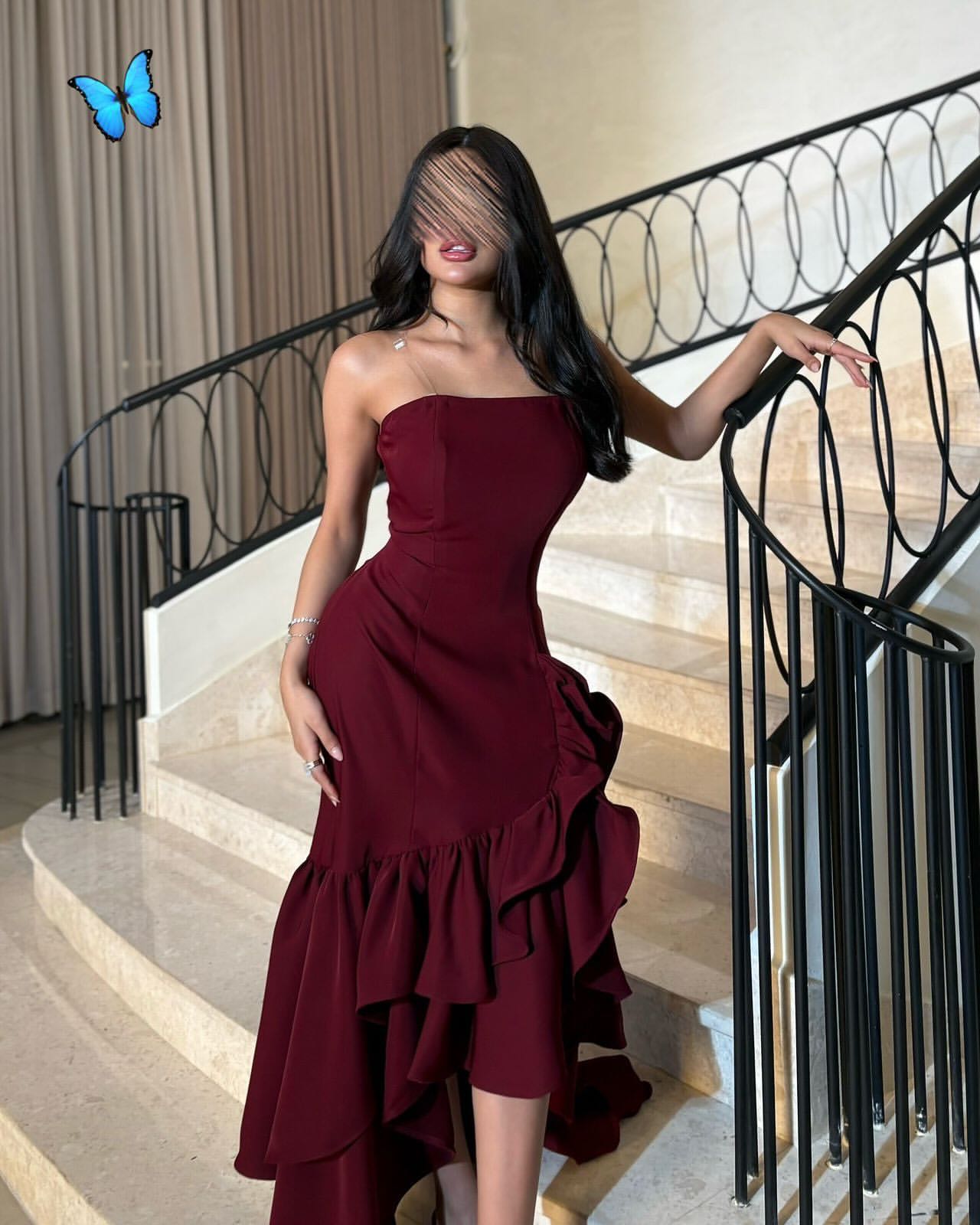 Trägerloses Meerjungfrau-Ballkleid mit Rüschen in Burgunderrot J6923