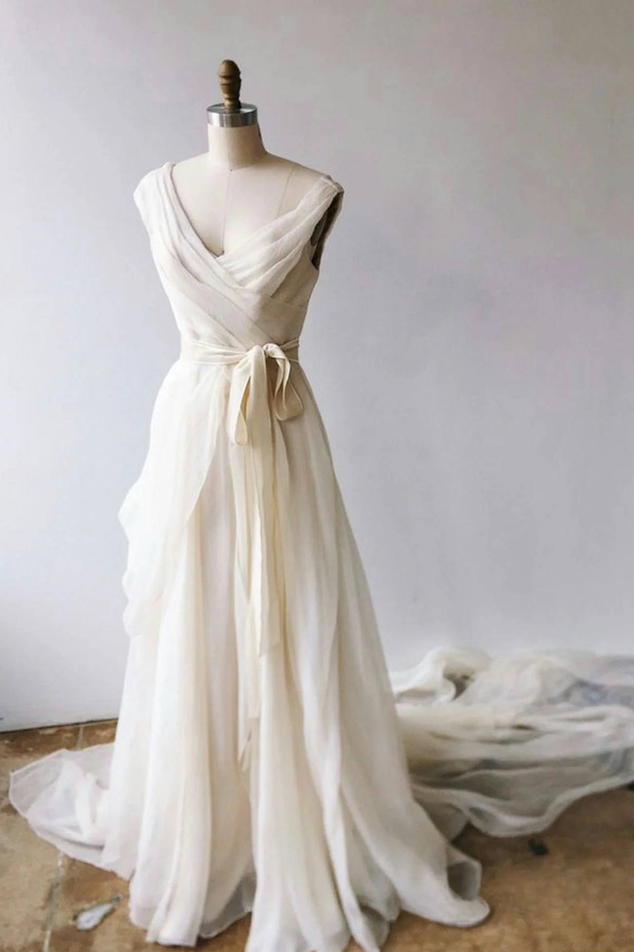 Chiffon A-Linie Langes Brautkleid V-Ausschnitt Abendkleider J6772