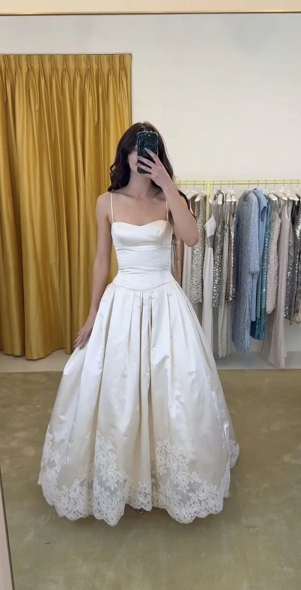 A Line White Long Wedding Dresses Applique Bridal Gown J8120