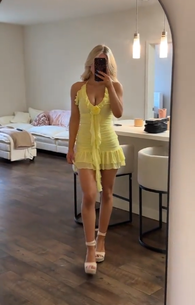 Robe courte de soirée jaune à volants en mousseline de soie J7842