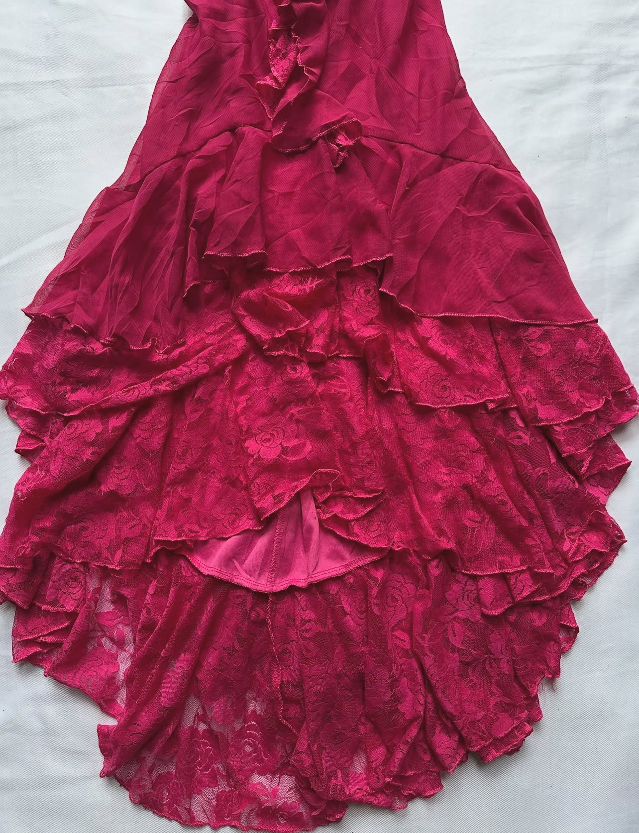 Langes Ballkleid mit Spitze und Rüschen im Vintage-Stil, Abendkleid J8540