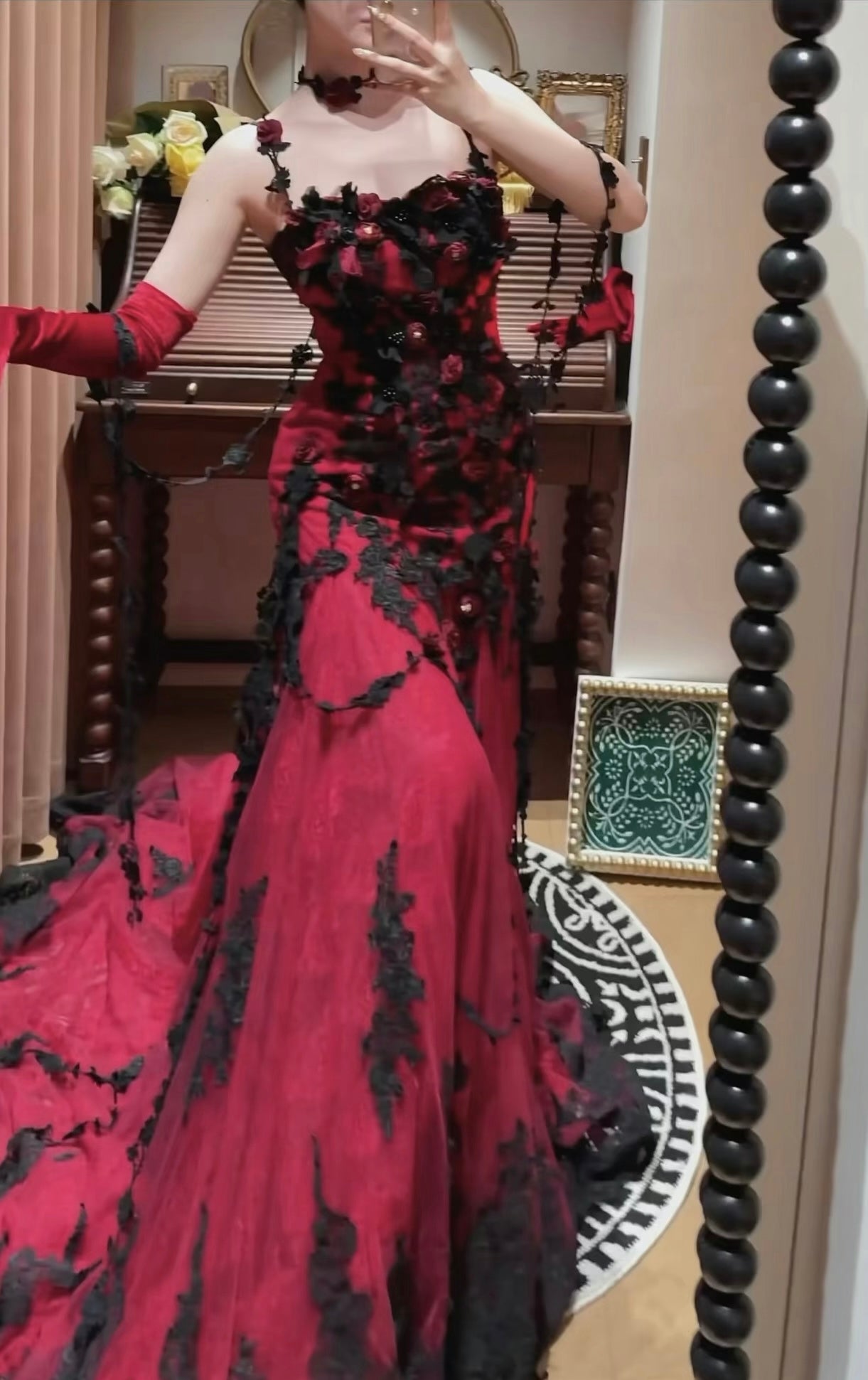 Rotes Meerjungfrau-Applikation-Abendkleid, elegantes Ballkleid J7731