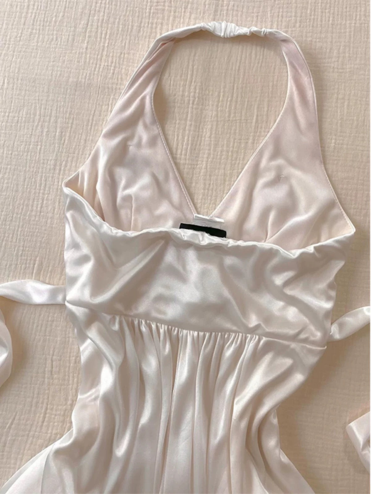 Neckholder A-Linie Satin Kurzes Partykleid Elfenbein Homecoming-Kleid J8441