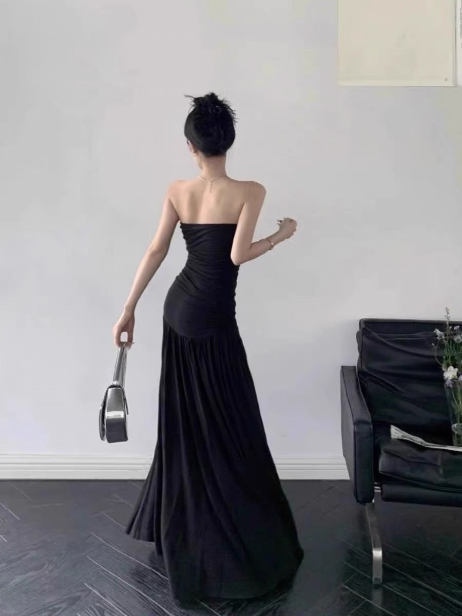 Robe de bal longue noire bustier coupe trapèze J3357