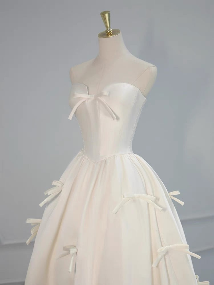 Robe de soirée d'anniversaire blanche sans bretelles, coupe trapèze, mignonne et mignonne, J3363
