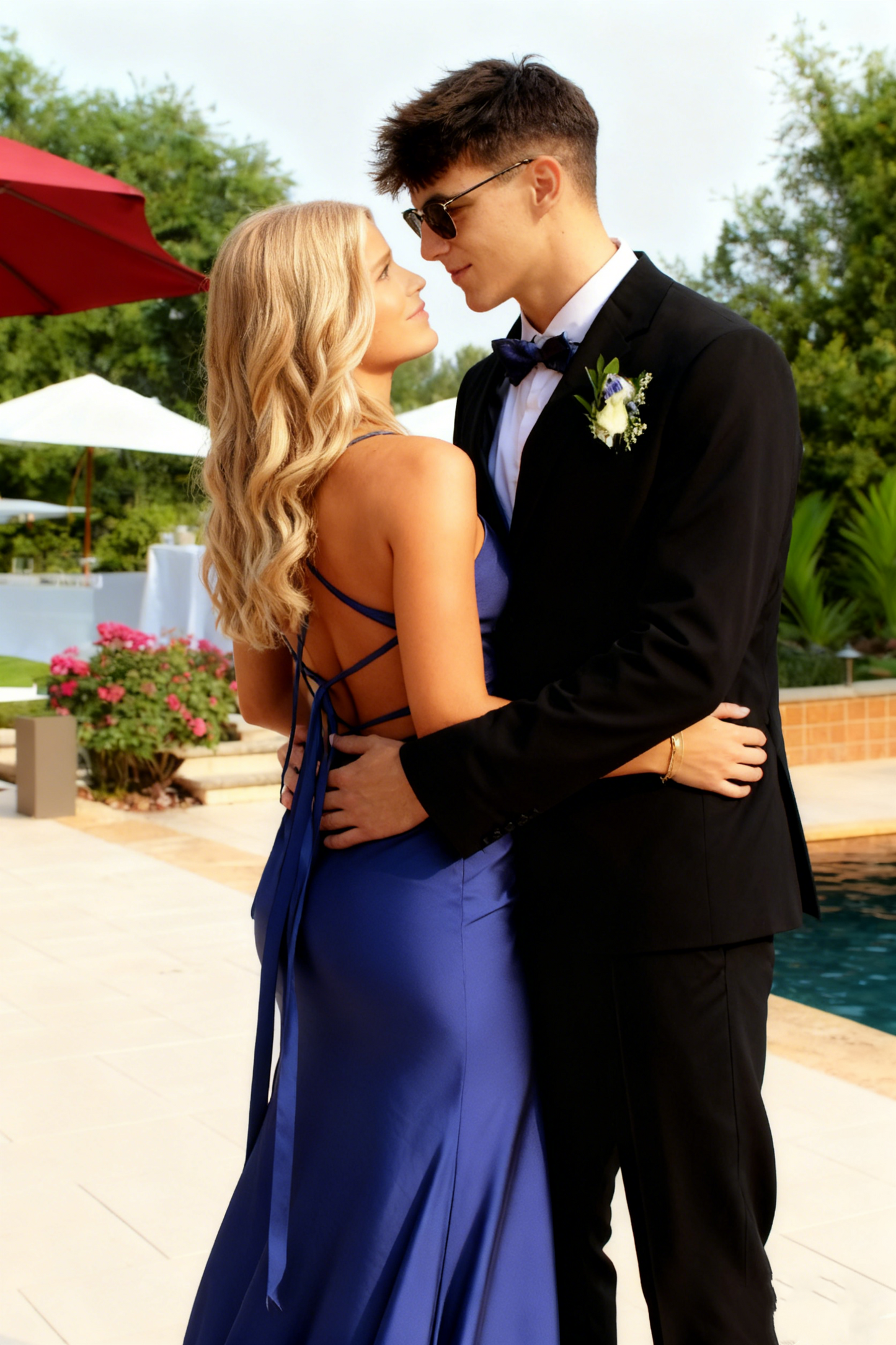 Robe de soirée longue sirène bleue fendue J8670