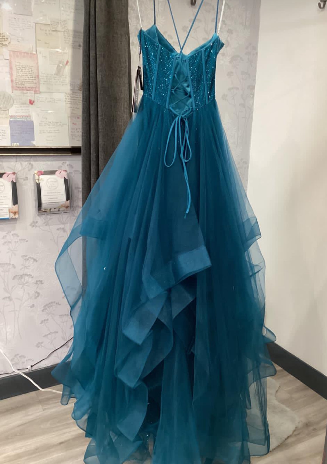 Rosa Etuikleid, lang, mit Seitenschlitz, Satin, formelles Kleid J8820