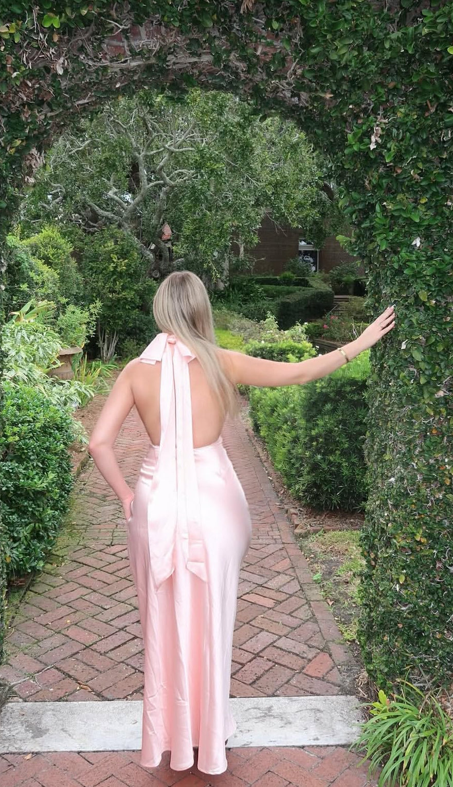 Robe de soirée fourreau noire sexy longue avec fente J8826