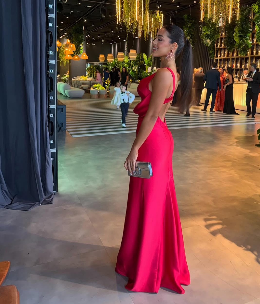 Rosa Etuikleid, lang, mit Seitenschlitz, Satin, formelles Kleid J8820