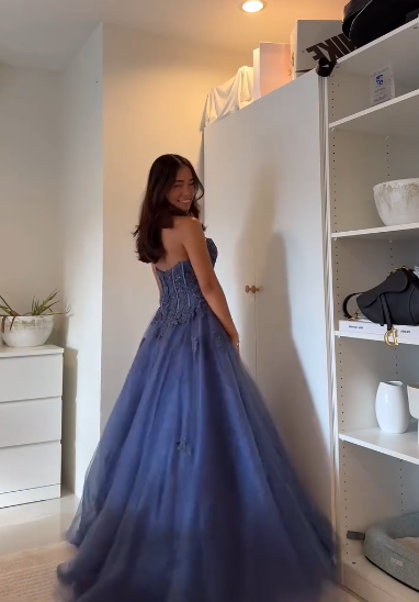 Rosa Etuikleid, lang, mit Seitenschlitz, Satin, formelles Kleid J8820