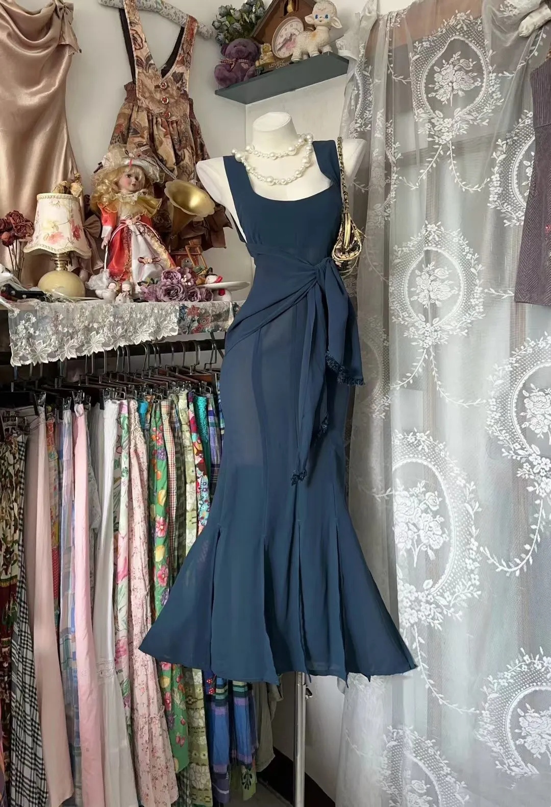 Rosa Etuikleid, lang, mit Seitenschlitz, Satin, formelles Kleid J8820