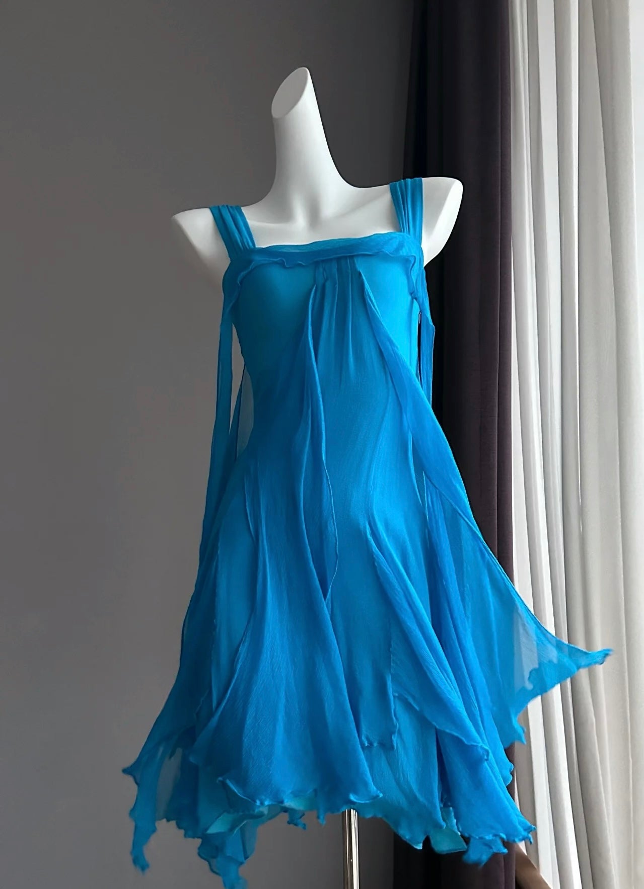 Robe de soirée fourreau noire sexy longue avec fente J8826