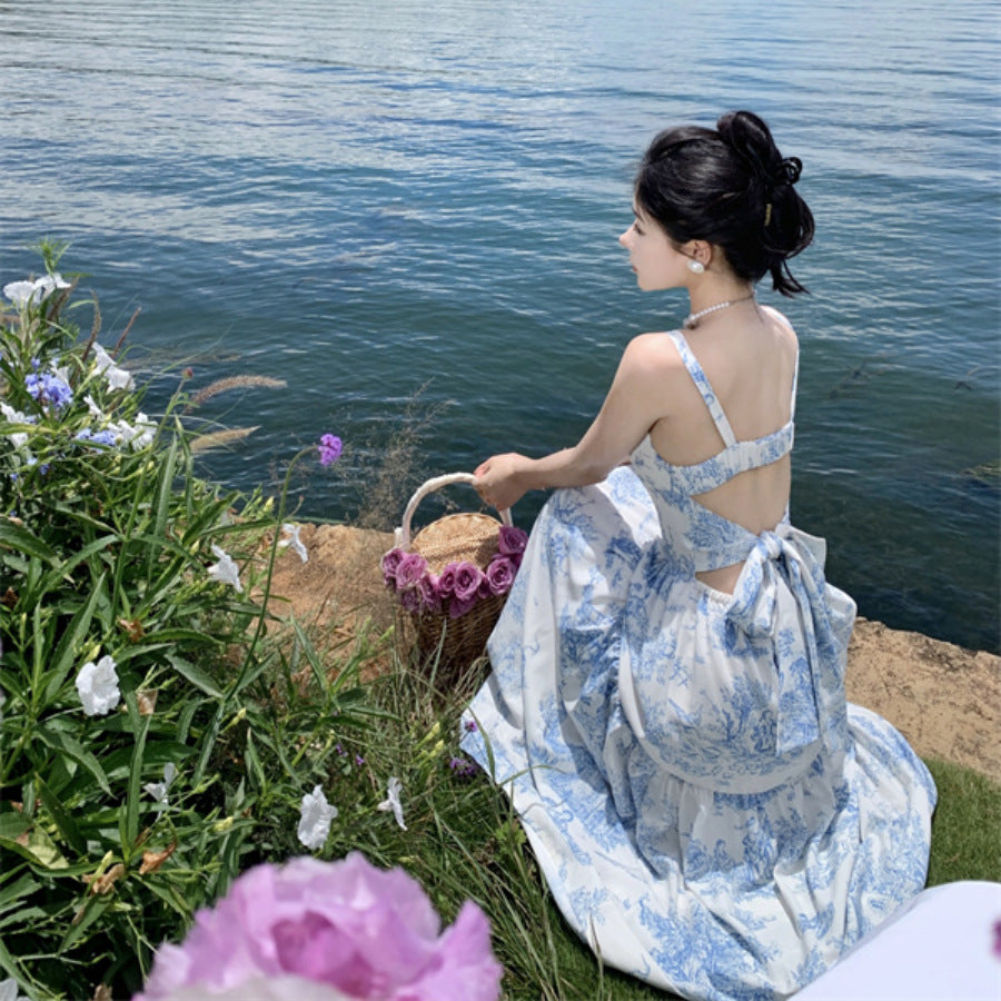 Robe longue à fleurs bleues dos nu de style français avec nœud 1928