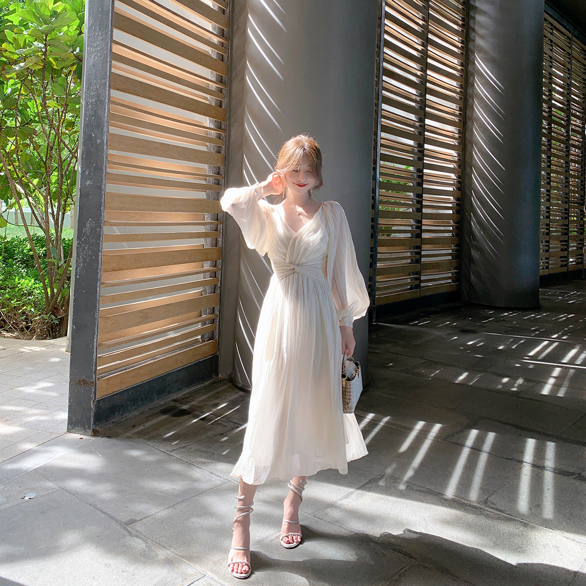 Robe de fée à manches longues et col en V style rétro français 568