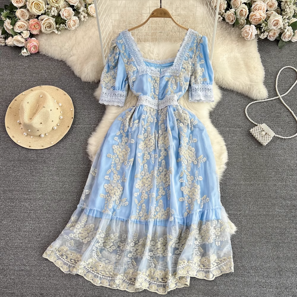 Kurze Ärmel, quadratischer Ausschnitt, Netzrock, Stickerei, A-Linien-Kleid, elegantes Prinzessinnenkleid 934