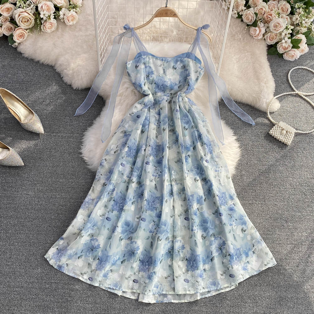 Französisches Blumen-Chiffon-Spaghettiträger-Feen-A-Linien-Kleid 945