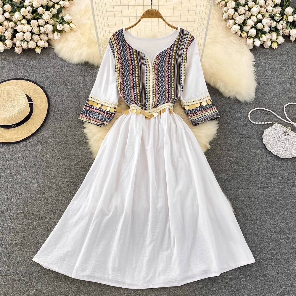 Böhmisches Kleid mit hoher Taille, V-Ausschnitt, Stickereikleid, Sommer 1295