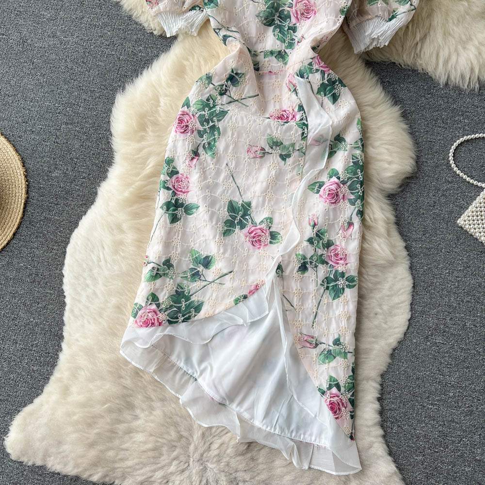 Robe fleurie à manches bouffantes et col carré fendu 1218