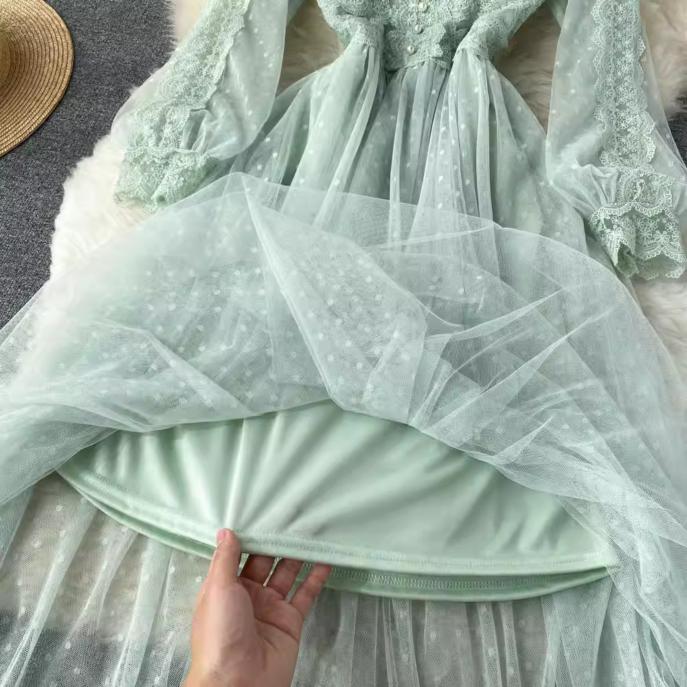 Elegantes französisches Spitzenkleid mit V-Ausschnitt und Feennetz-Midikleid 1162