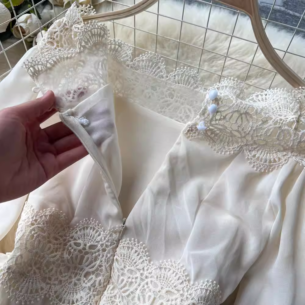 Robe à manches longues en dentelle à col carré Sweet Fairy Jupe courte 1129