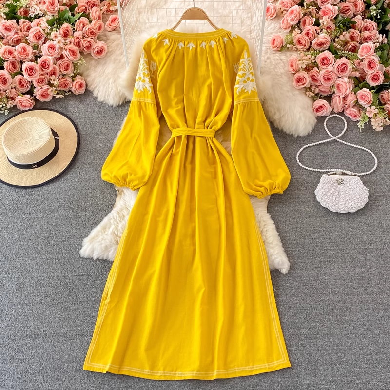 Ethnisches Stickerei-Rundhalskleid im böhmischen Retro-Stil, lockeres Kleid 1386