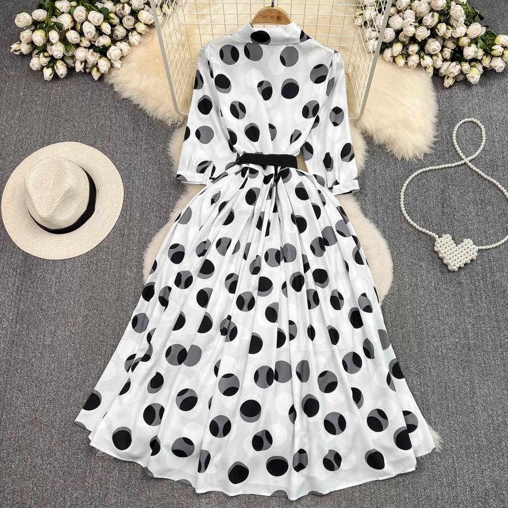 Sommerliches Hemdkleid in A-Linie mit Polka Dots und Print 1470