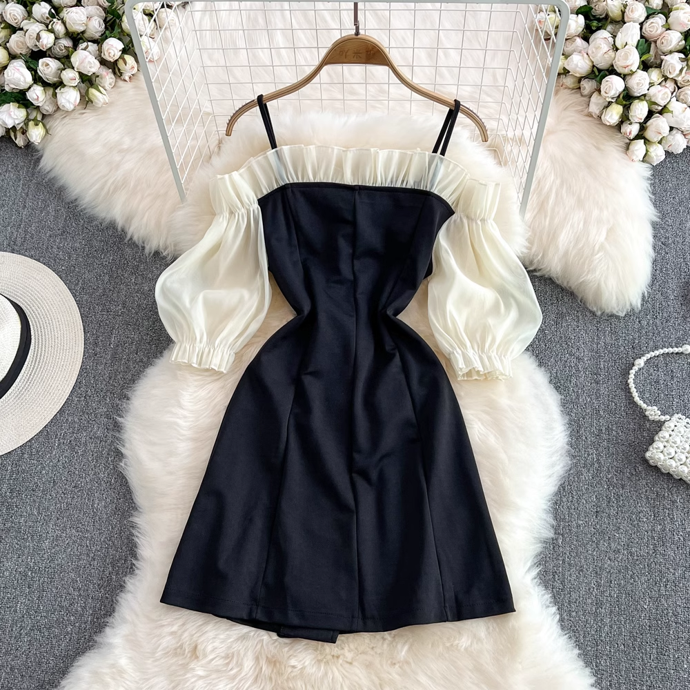 Sommerkleid mit Rüschen in A-Linie und Puffärmeln 1561